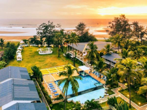Foxoso La Beach Resort